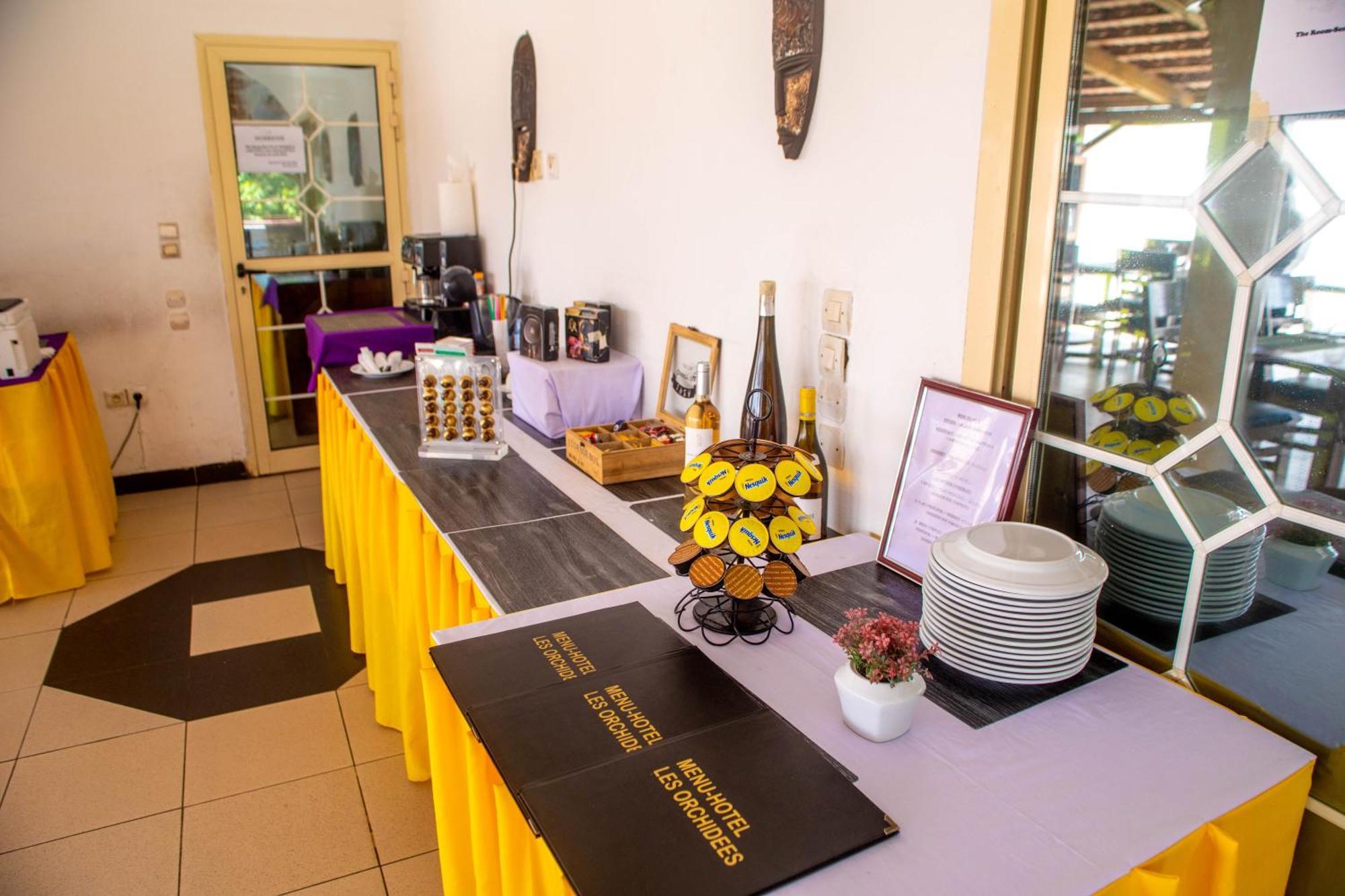 Hotel Les Orchidees Cotonou Exterior foto