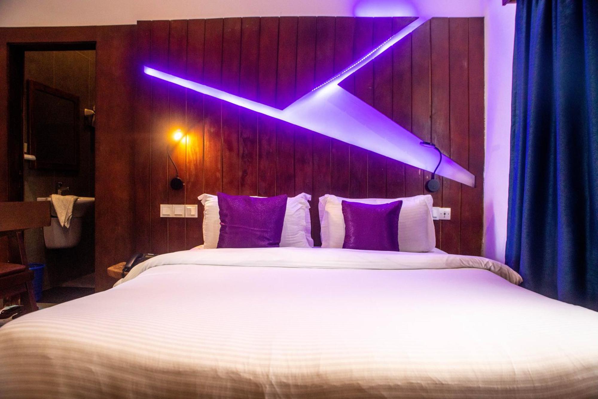 Hotel Les Orchidees Cotonou Quarto foto