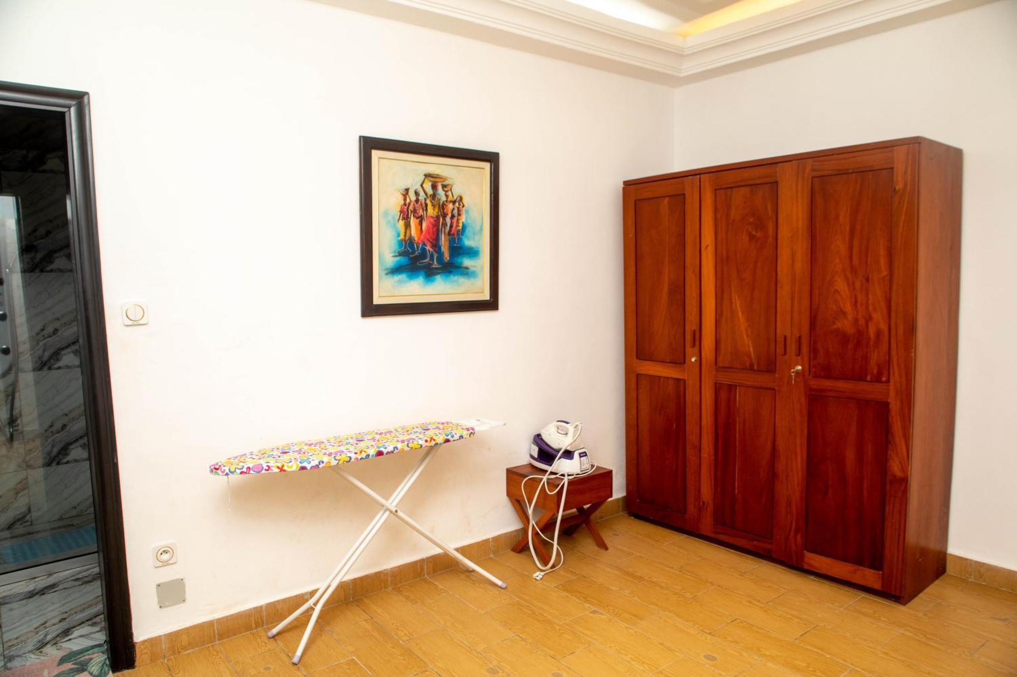 Hotel Les Orchidees Cotonou Quarto foto